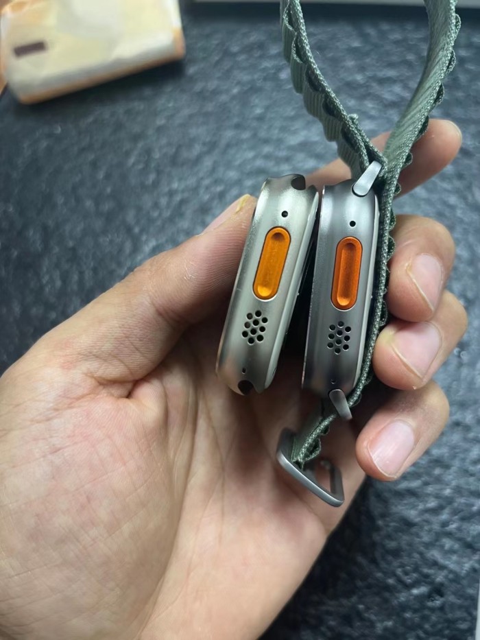 Apple Watch Ultra（Contact on WhatsApp to order）