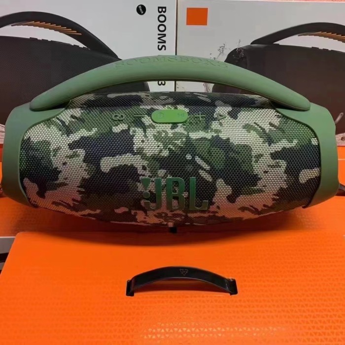 JbL boombox 3