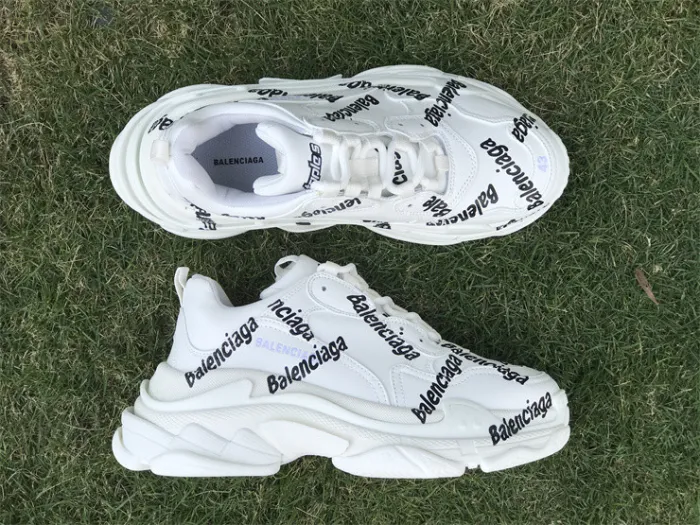 Paris TRIPLE S logo white dad shoes（7-12 work day deliver）