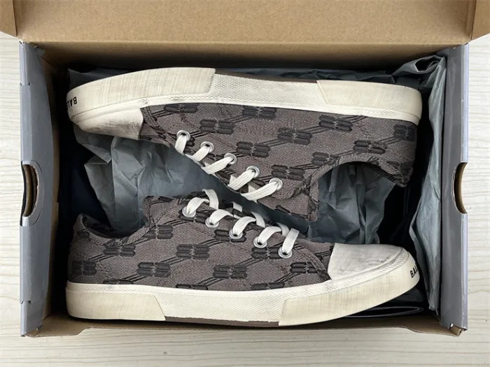 Balenciaga low-top canvas shoes（7-12 work day deliver）