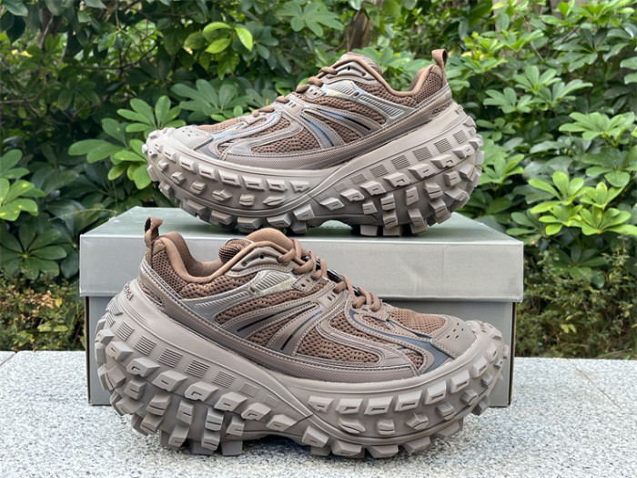 Balenciaga tire shoes brown（7-12 work day deliver）