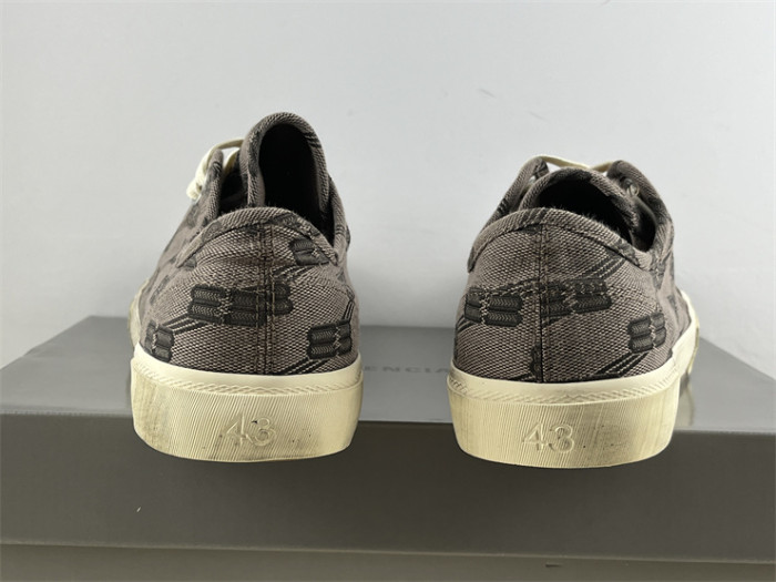 Balenciaga low-top canvas shoes（7-12 work day deliver）