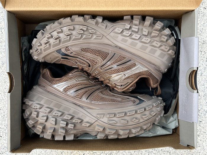 Balenciaga tire shoes brown（7-12 work day deliver）