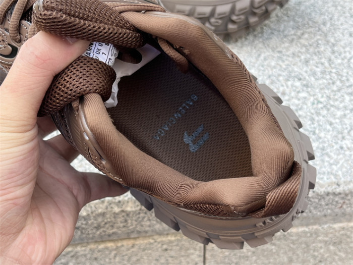 Balenciaga tire shoes brown（7-12 work day deliver）