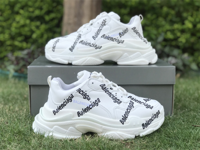 Paris TRIPLE S logo white dad shoes（7-12 work day deliver）