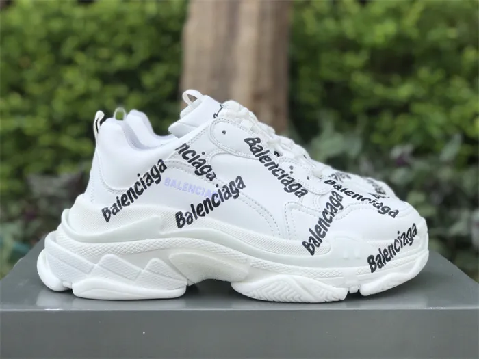 Paris TRIPLE S logo white dad shoes（7-12 work day deliver）