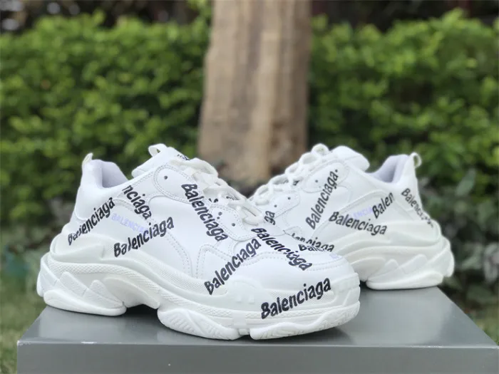 Paris TRIPLE S logo white dad shoes（7-12 work day deliver）