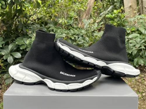 Balenciaga 10 3XL white and black socks shoes（7-12 work day deliver）