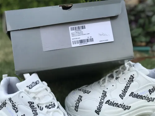 Paris TRIPLE S logo white dad shoes（7-12 work day deliver）