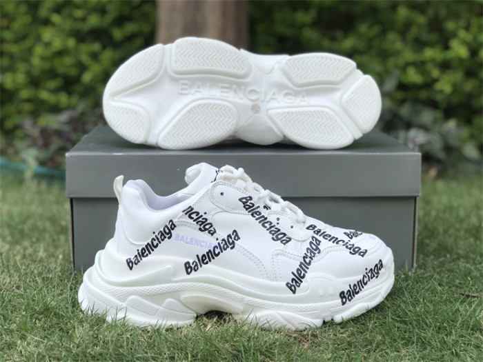Paris TRIPLE S logo white dad shoes（7-12 work day deliver）
