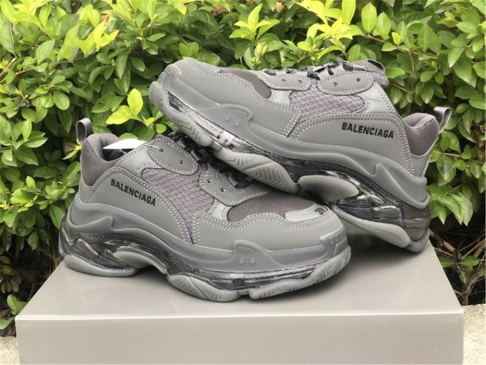 Paris III Air Cushion Black and Gray（7-12 work day deliver）