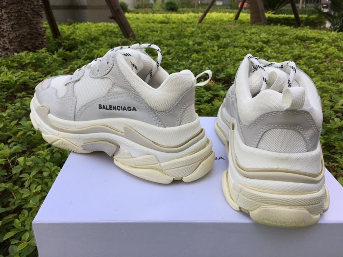 Balenciaga Triple S Beige（7-12 work day deliver）