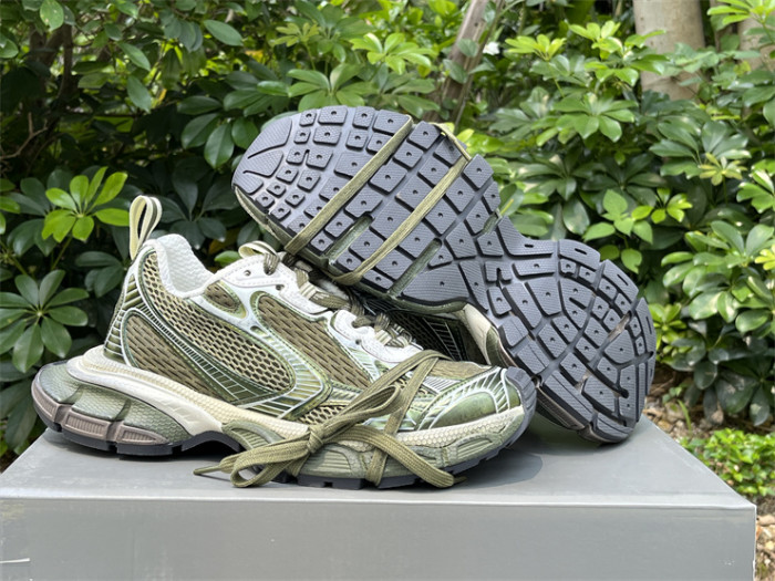 Balenciaga 10 3XL Olive Green（7-12 work day deliver）