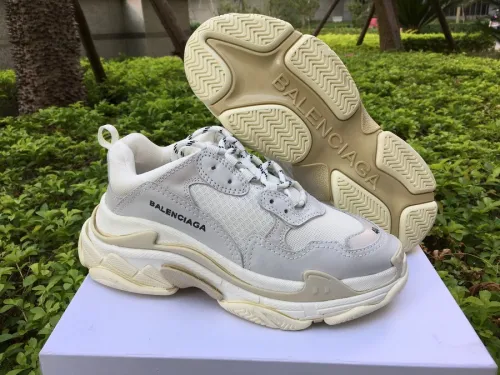 Balenciaga Triple S Beige（7-12 work day deliver）