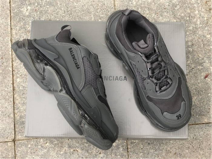 Paris III Air Cushion Black and Gray（7-12 work day deliver）