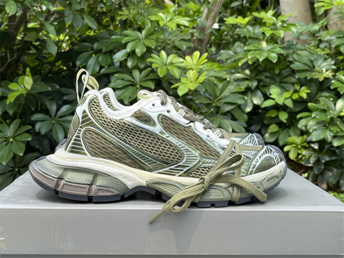 Balenciaga 10 3XL Olive Green（7-12 work day deliver）