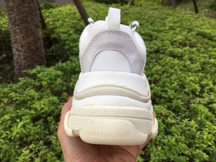 Balenciaga Triple S Beige（7-12 work day deliver）