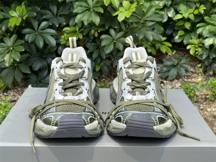 Balenciaga 10 3XL Olive Green（7-12 work day deliver）