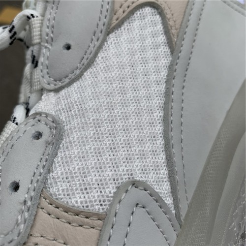 Balenciaga white Triple S air cushion bottom air old dad shoes（7-12 work day deliver）