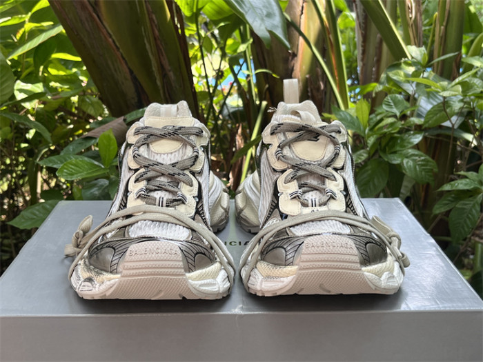 Balenciaga 10 3XL（7-12 work day deliver）