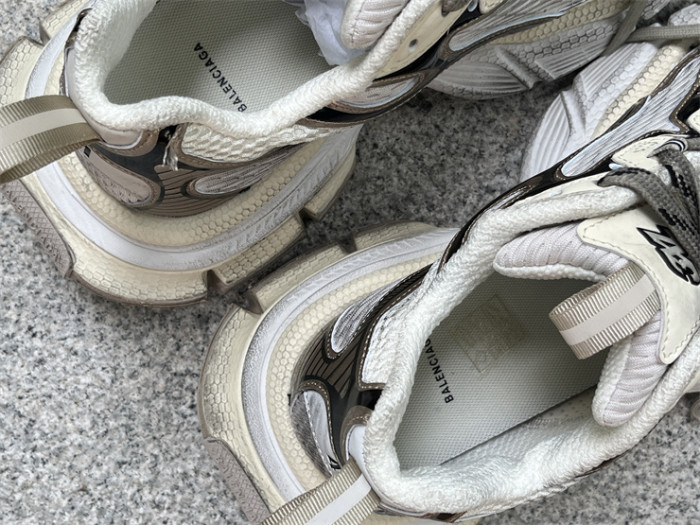 Balenciaga 10 3XL（7-12 work day deliver）