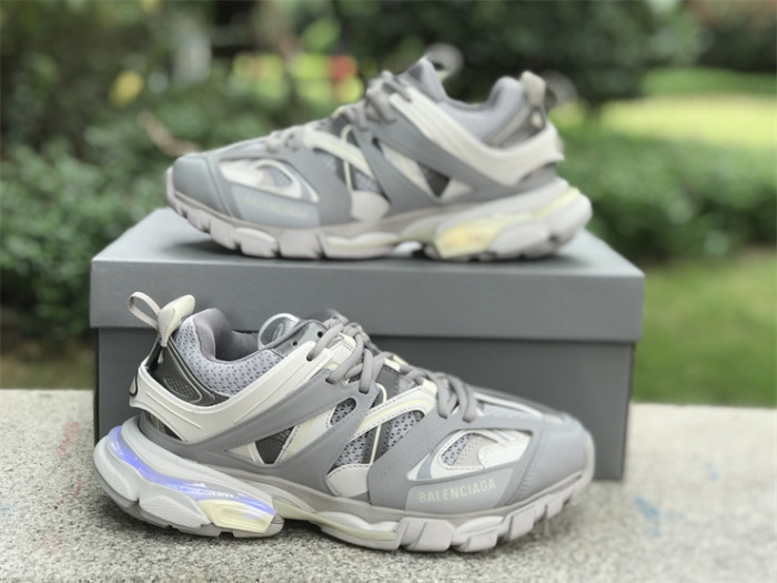 Balenciaga 3.0 Light Shoes LED（7-12 work day deliver）