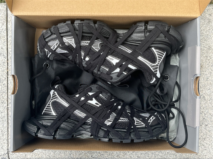 Balenciaga 10 3XL black and white straps（7-12 work day deliver）