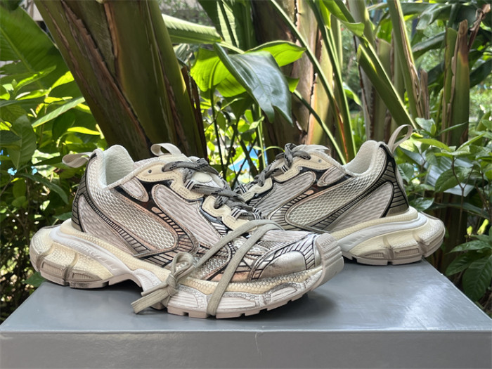 Balenciaga 10 3XL（7-12 work day deliver）