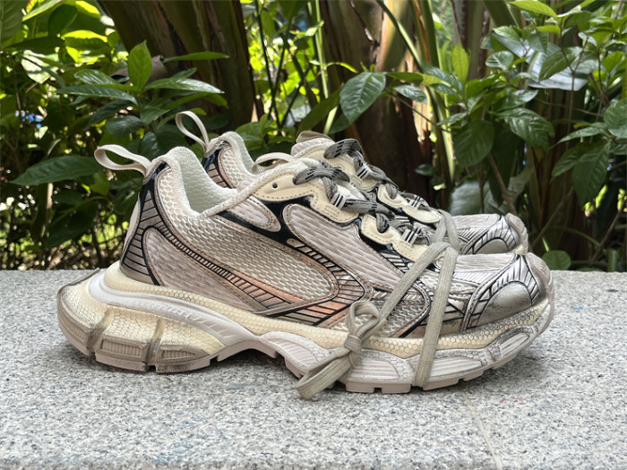 Balenciaga 10 3XL（7-12 work day deliver）