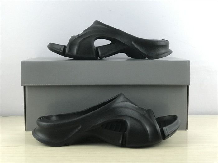Balenciaga Slippers（7-12 work day deliver）