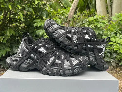 Balenciaga 10 3XL black and white straps（7-12 work day deliver）