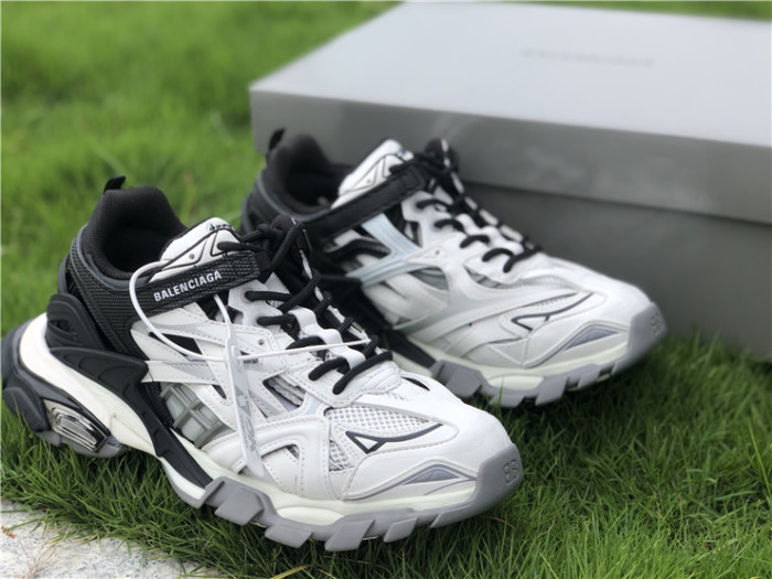 Balenciaga four generations of white and black color matching（7-12 work day deliver）