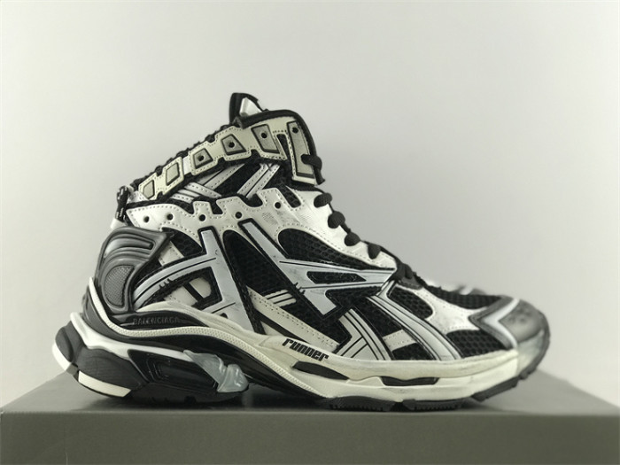 Balenciaga 7.0 high top white and black（7-12 work day deliver）