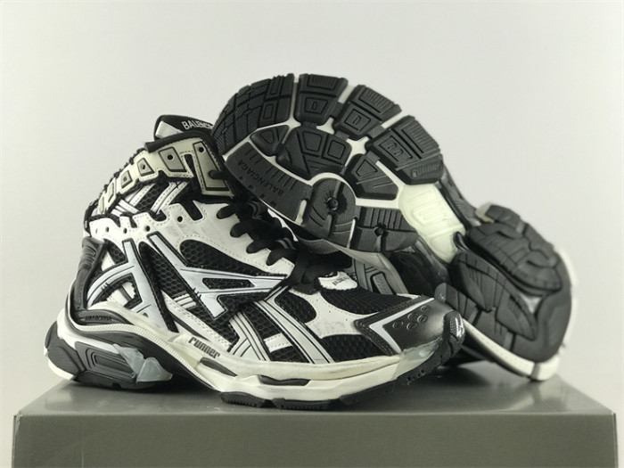 Balenciaga 7.0 high top white and black（7-12 work day deliver）