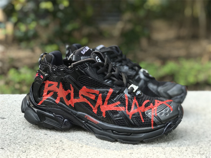 Balenciaga 7.0 high top black and red graffiti（7-12 work day deliver）