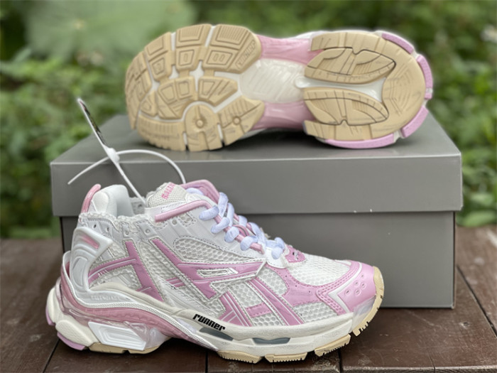 Balenciaga Sneaker white and pink color（7-12 work day deliver）