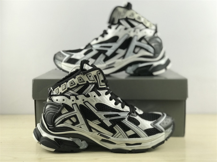 Balenciaga 7.0 high top white and black（7-12 work day deliver）