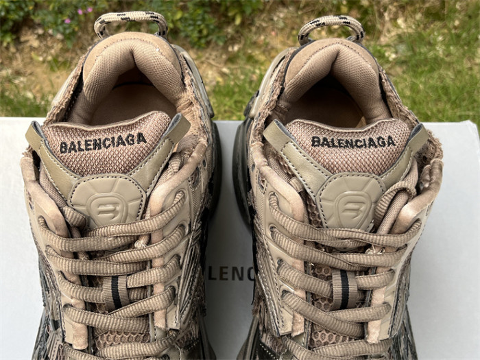 Balenciaga 7.0 high top gold graffiti（7-12 work day deliver）