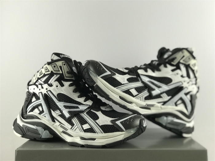 Balenciaga 7.0 high top white and black（7-12 work day deliver）