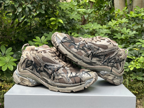 Balenciaga 7.0 high top gold graffiti（7-12 work day deliver）