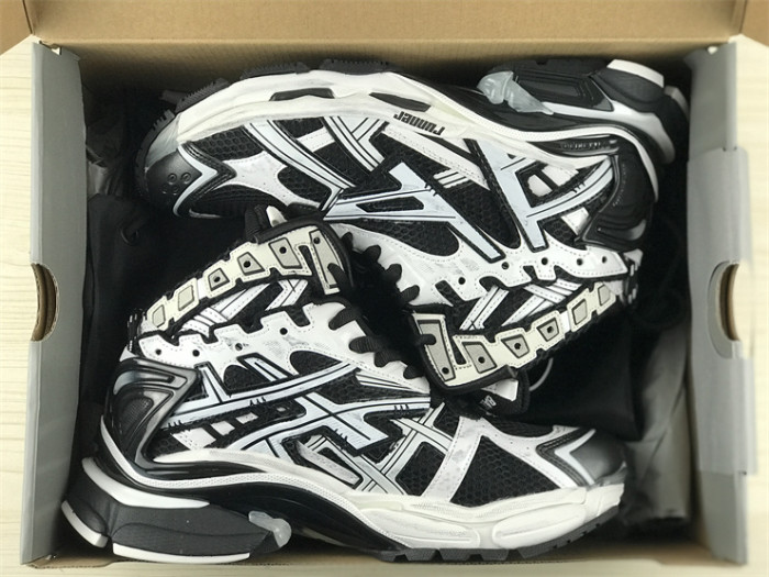 Balenciaga 7.0 high top white and black（7-12 work day deliver）