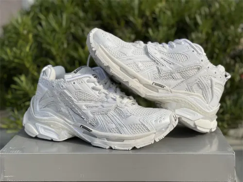 Balenciaga Sneaker pure white color（7-12 work day deliver）