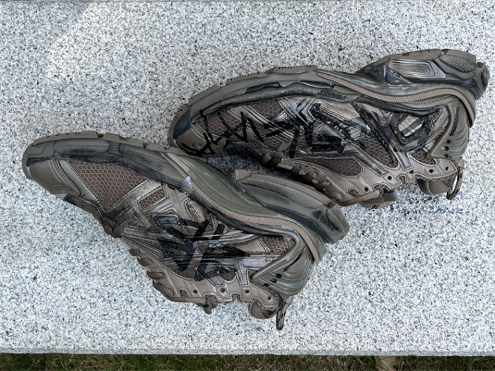 Balenciaga 7.0 high top gold graffiti（7-12 work day deliver）