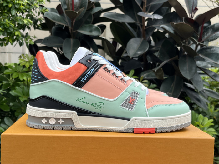 LV sneakers green and orange（7-12 work day deliver）