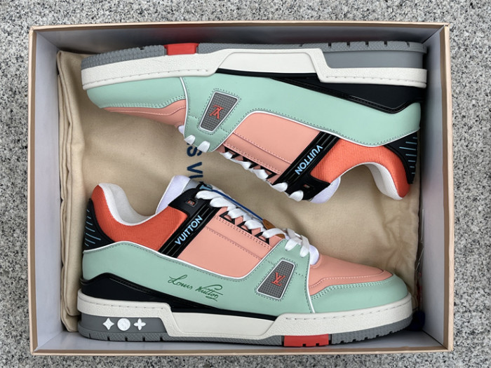 LV sneakers green and orange（7-12 work day deliver）