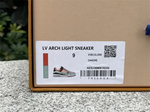 LV sneakers green and orange（7-12 work day deliver）