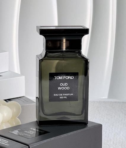 X51: Tom Ford Oud Wood Eau de Parfum 100ml