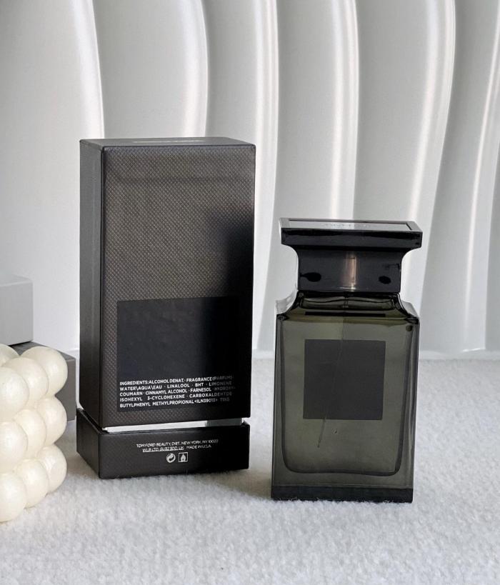 X51: Tom Ford Oud Wood Eau de Parfum 100ml