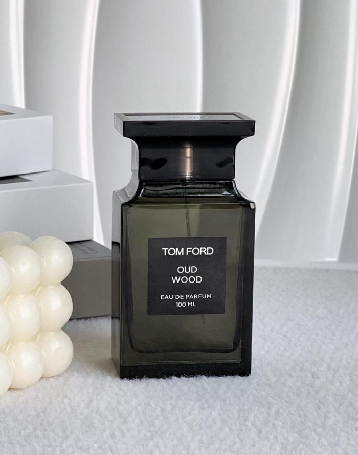 X51: Tom Ford Oud Wood Eau de Parfum 100ml