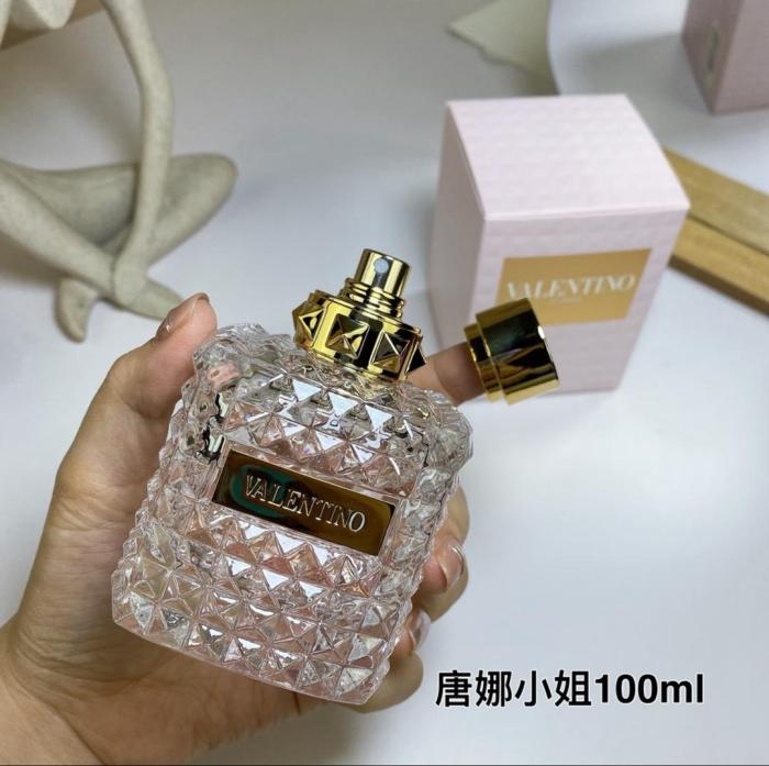 X70：Valentino Donna Eau de Parfum 100ml